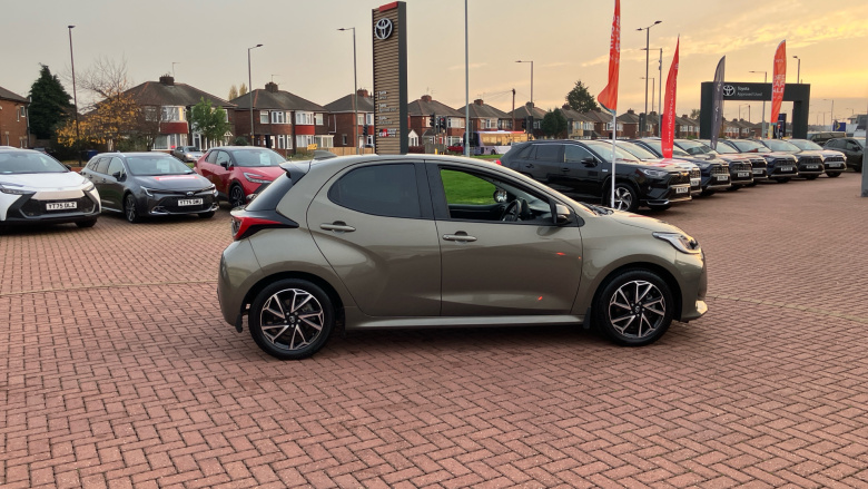 Toyota Yaris 1.5 Hybrid Design 5dr CVT Hybrid Hatchback